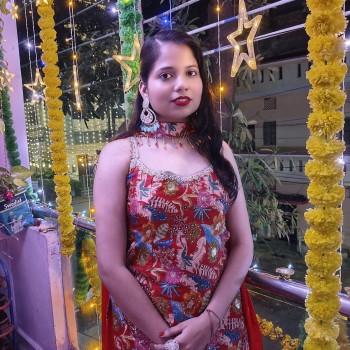 Komal chouhan